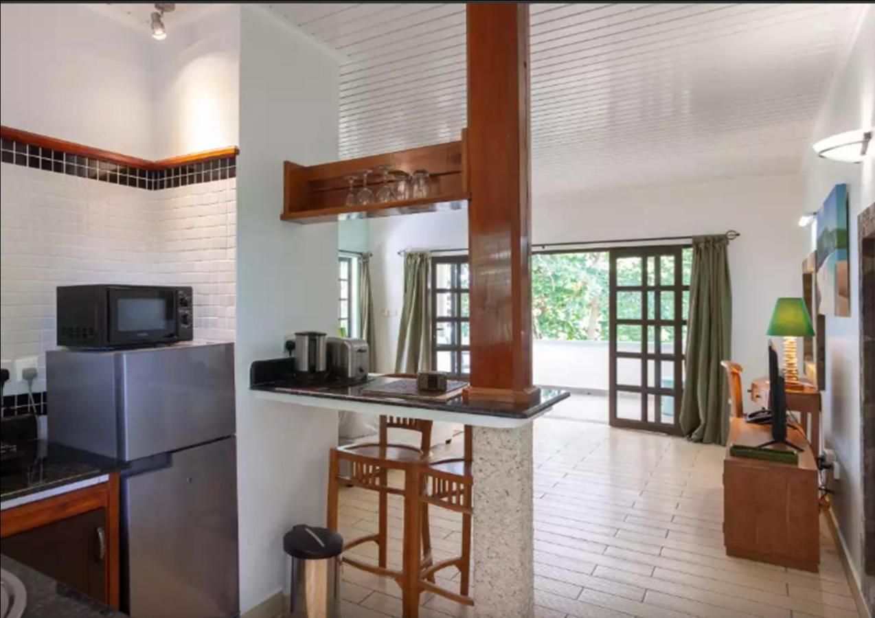 La Digue Self-Catering Apartments Экстерьер фото