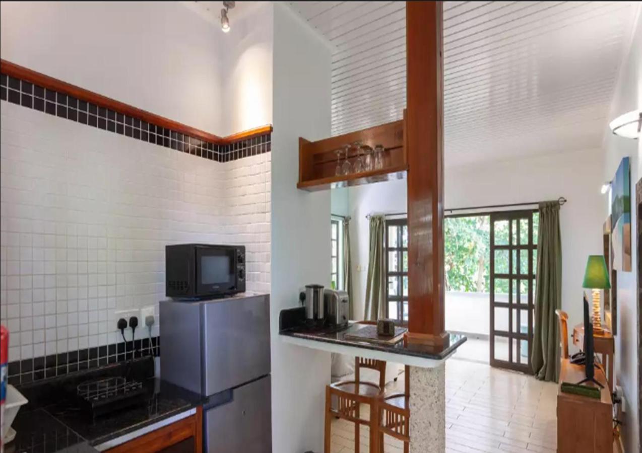 La Digue Self-Catering Apartments Экстерьер фото