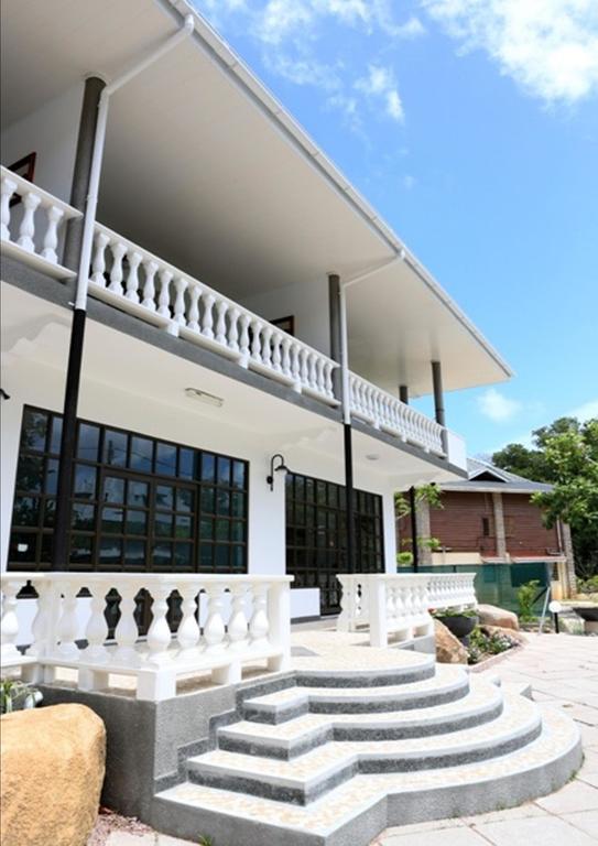 La Digue Self-Catering Apartments Экстерьер фото